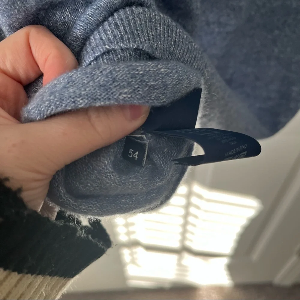 NWOT Men's Fedeli V Neck Sweater size 54(IT) in Blue - Picture 6 of 6